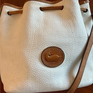 Dooney & Bourke White Leather Bag‎